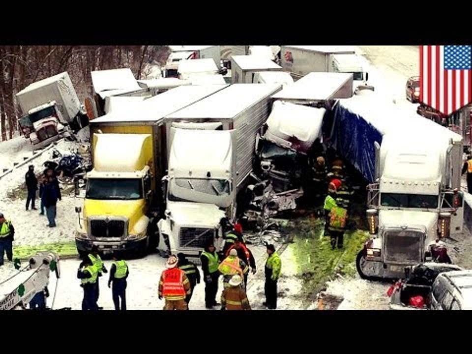 Цепная авария в Мичигане: трое погибших и 20 по...