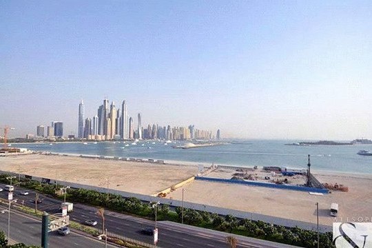 Vacant On Transfer Marina Skyline Views