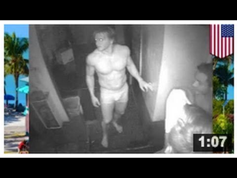 Des hommes à moitié à poil ont été surpris voler des hamburgers