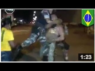 BRÉSIL 2014: Video; Une baston entre un scootériste et un policier a été filmée