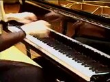 Valentina Lisitsa plays Rachmaninoff Etude