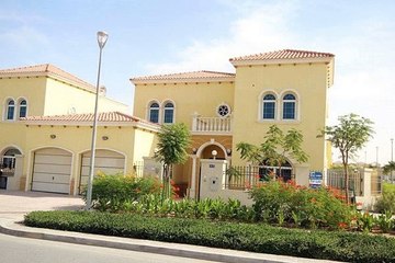 A 4 Bedroom Legacy Villa with swimming pool on a croner plot.