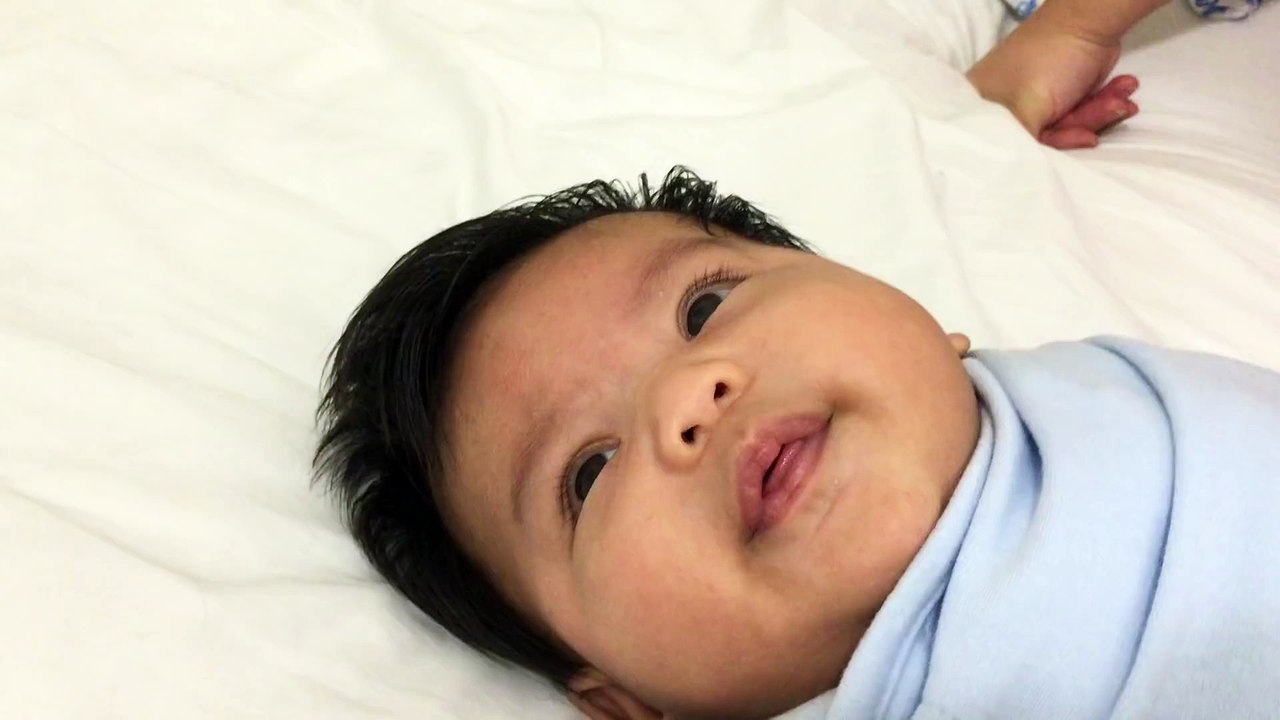 Comment endormir son bébé en moins d'une minute : méthode énorme!