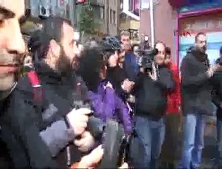 Nuh Köklü'nün heykeli Kadıköy'e dikildi