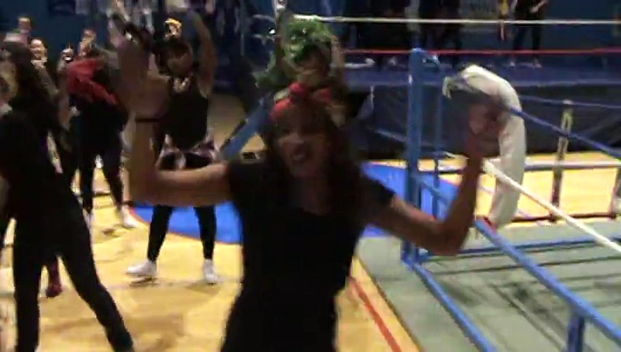 Flash Mob du Championnat de France UNSS de Savate Boxe Françasie