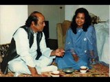 Mehdi Hassan Live Ghazal....Aap Ko Bhool Jayen Hum - YouTube