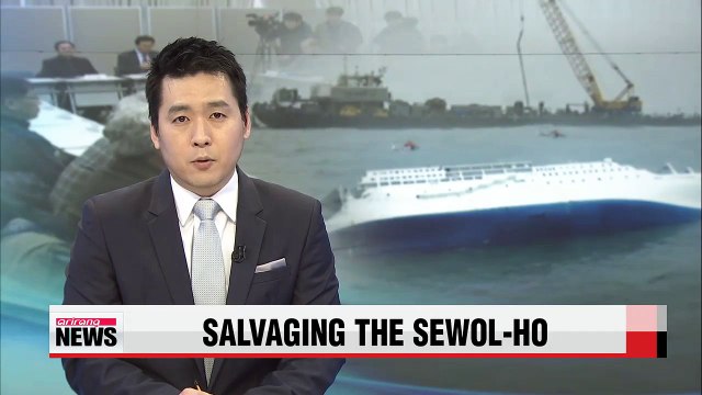 Task force on sunken Sewol-ho ferry says recovery is risky, but possible