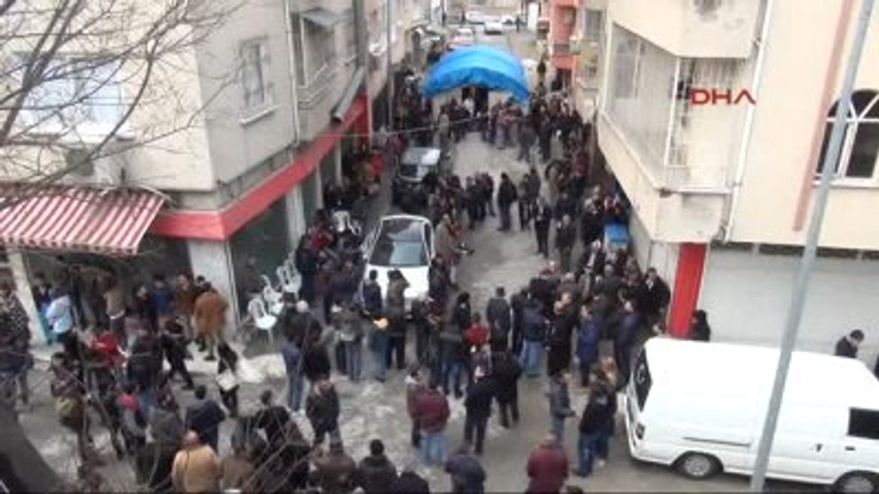 Mersin ) Özgecan Aslan ile İlgili Arşiv Görüntüleri