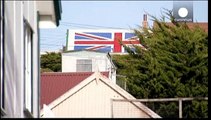 İngiltere ve Arjantin Falkland'da yine karşı karşıya geldi