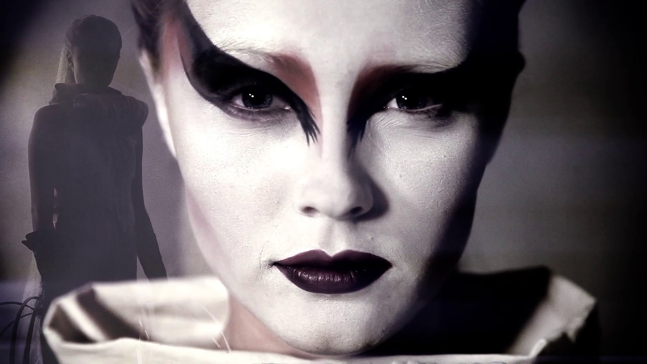 Jens S. Achtert - LA MOUCHE | Fashion Video mit Sandy Provazek (Sandy Topmodel 2015)