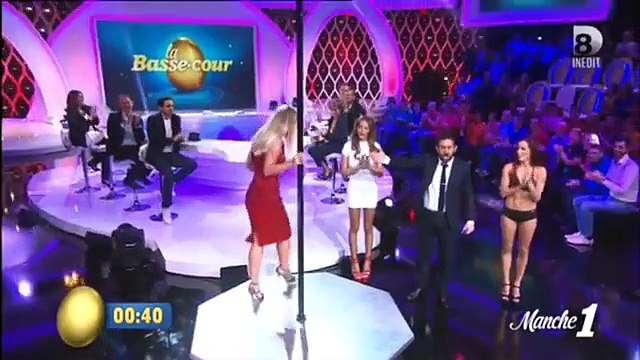 Nabilla et Enora Malagré font du Pole Dance dans ‘L’oeuf ou la poule’