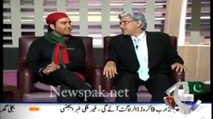 PTI Supporter Attacked Khawaja Asif in Khabarnaak