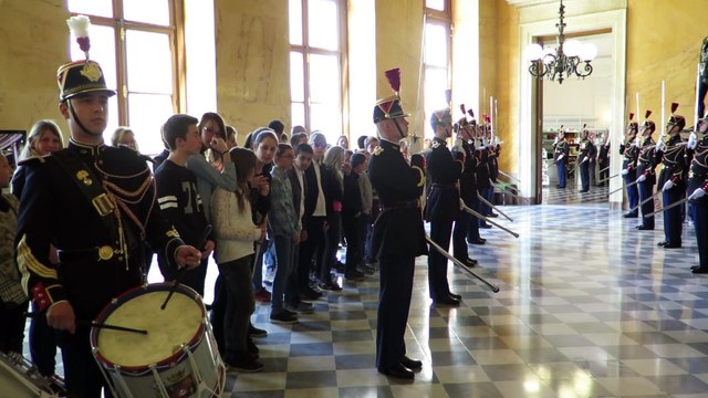 Faches-Thumesnil: visite des collégiens de Jean-Zay à l'Assemblée nationale.