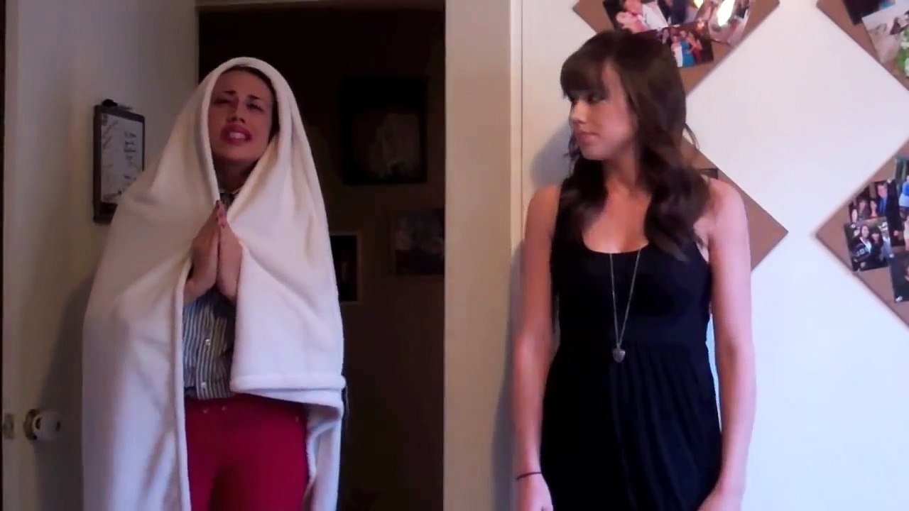 Miranda Sings and Colleen Ballinger duet