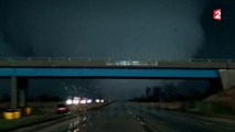 États-Unis : une tornade ravage l'Illinois