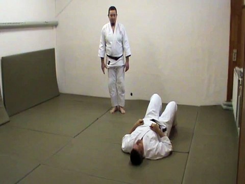 Sol contre debout latéral : ryote dori à genou jambes inversées2