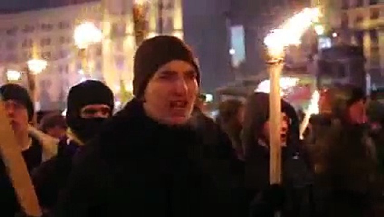 Факельное шествие Свободы в Киеве 01.01.2014. Поджог гостиницы Премьер Палас