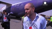 Kızılhaç'a ait ilk yardım uçakları Yemen'e ulaştı