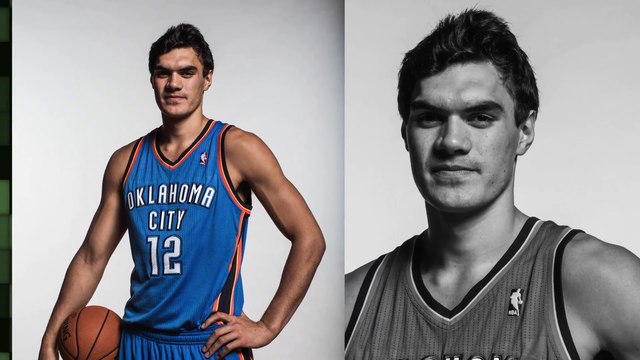 Stephen Curry Hits 10 Straight Free Throws Left- Handed