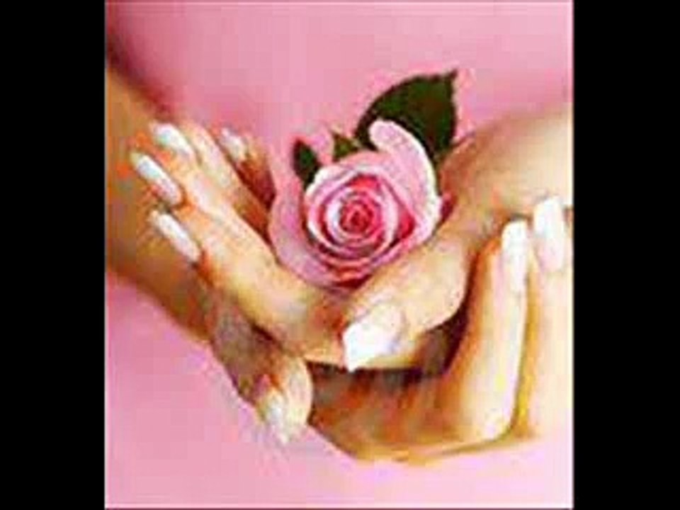 Dünya en qüzel qüLüŞü olan bayanina Zelal Sarkisi