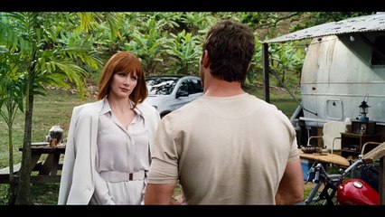 Jurassic World - Extrait "Claire demande à Owen d'inspecter la nouvelle attraction" [VOST|HD1080p]