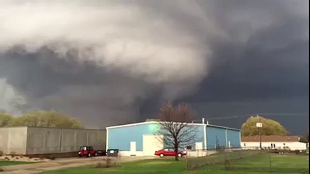 Tornado That Just Destroyed a Small Illinois Town 2