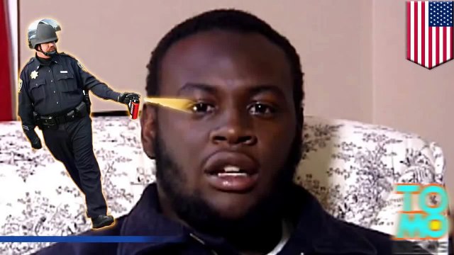 مراهق أفروأمريكي يتعرض لرذاذ الفلفل من الشرطة في بيته