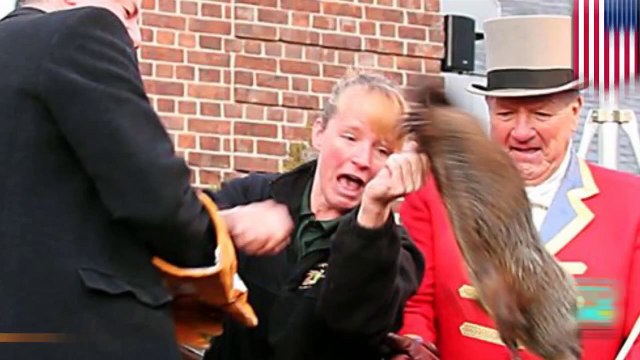 العمدة بيل دي بلاسيو في حديقة حيوان ستاتن آيلاند