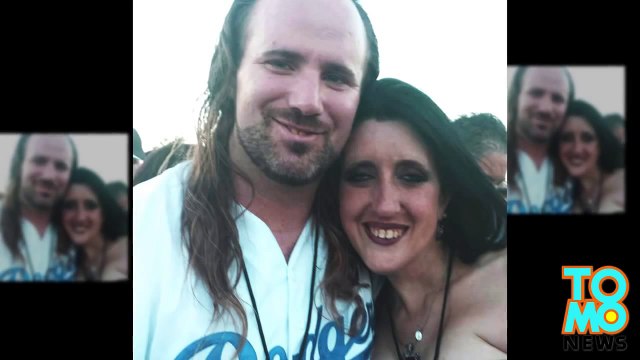 امرأة تعالج مراهقة من التسمم الكحولي بالقسطرة الوريدية