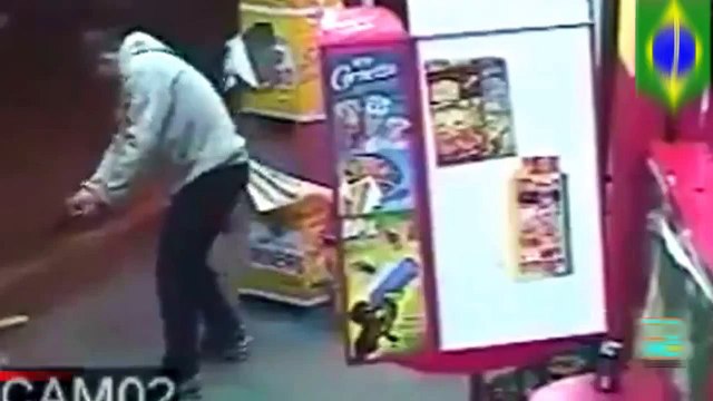 شرطي برازيلي في إجازة يتعرض لإطلاق الرصاص أثناء عملية سرقة