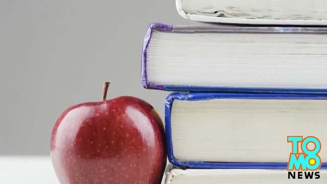 أستاذ تاريخ يوقف عن العمل بسبب تدريسه تاريخ العنصرية في أمريكا