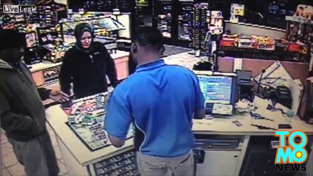 محاسب يضرب اثنين من مدمني الكوكائين وهم يحاولون سرقته