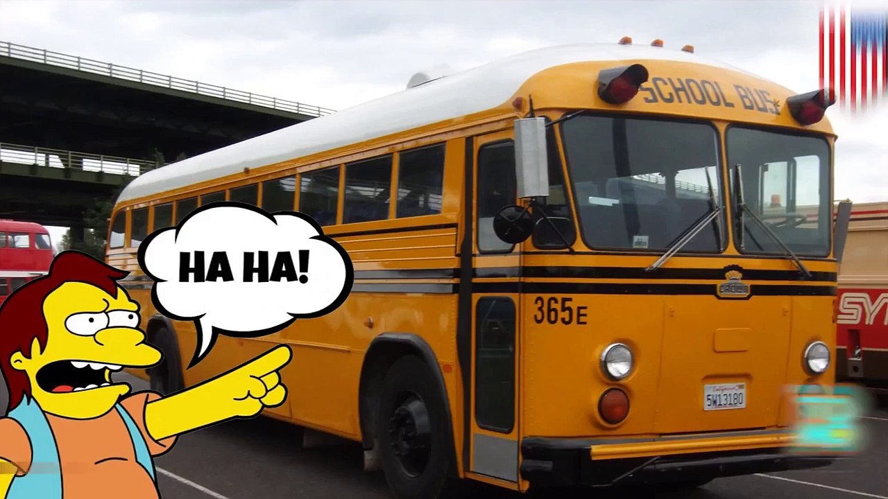 سائق الحافلة المدرسية يتحول إلى متنمر