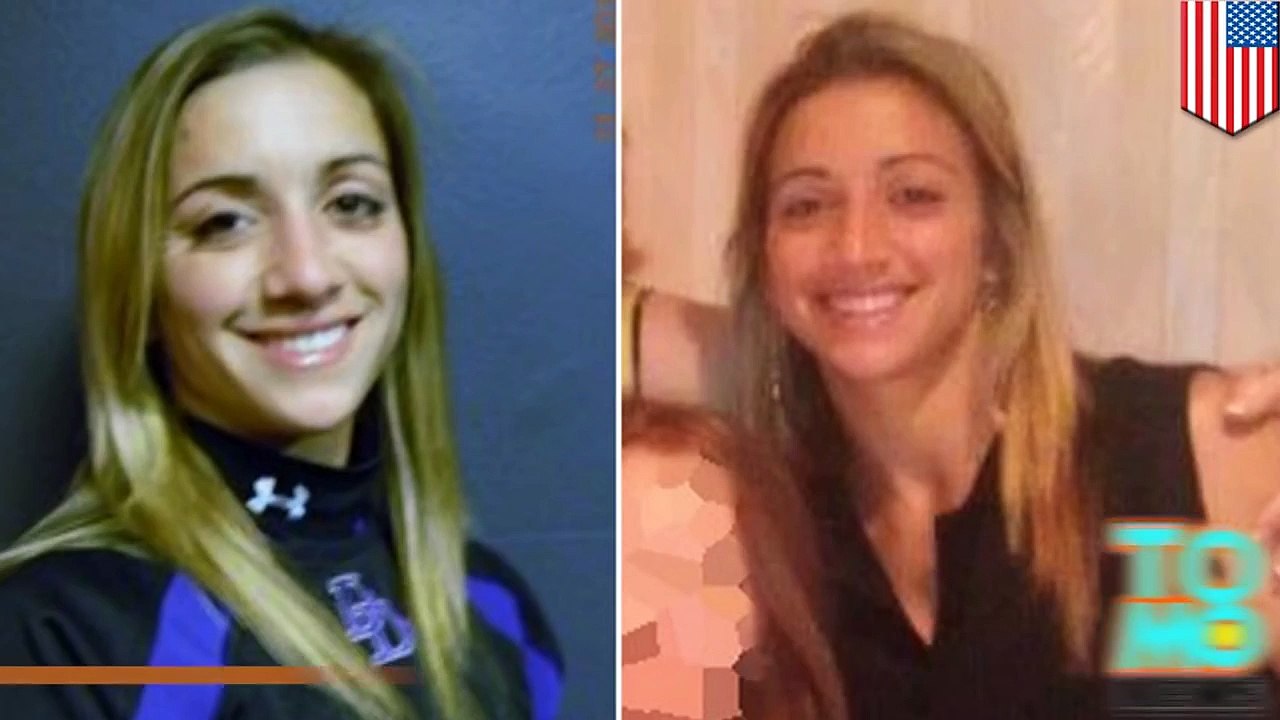 مدربة رياضة تطرد بعد رفض جنس ثلاثي مع مديرتها