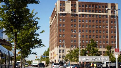 تهمة الإعتداء لرجل قفز من 8 طوابق