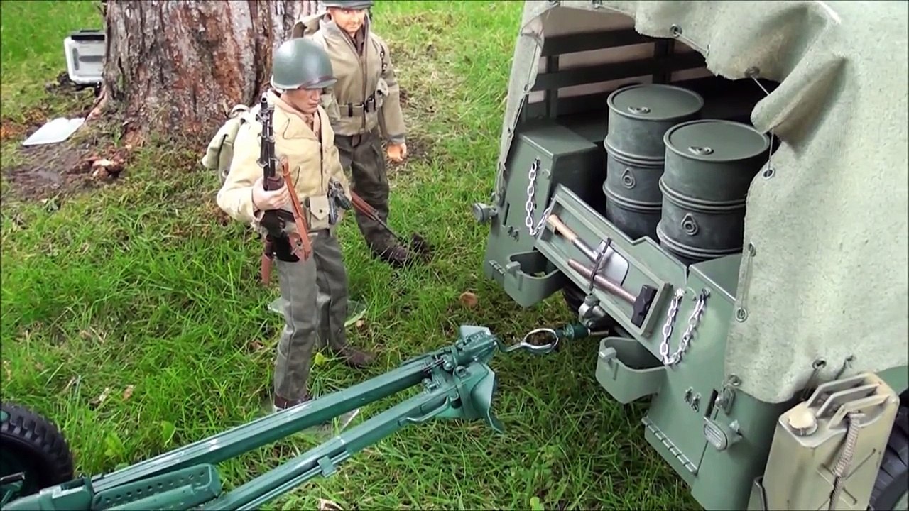 World War II Action Figures RC modified 1/6 scale WC52 Carrier Truck Walk Around.