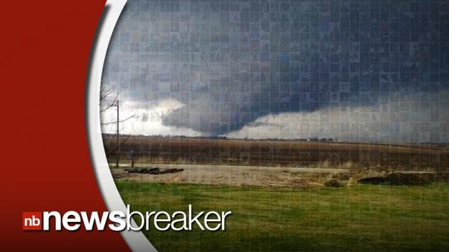 Tornados Rip Through Midwest Destroying Entire Communities, Killing 1 in Illinois