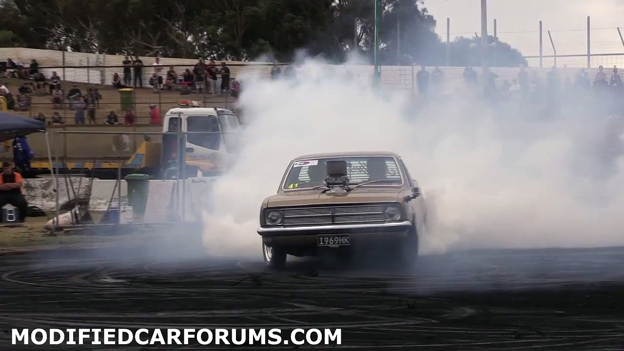 1969HK burnout at The Ultimate Burnout Challenge 2014