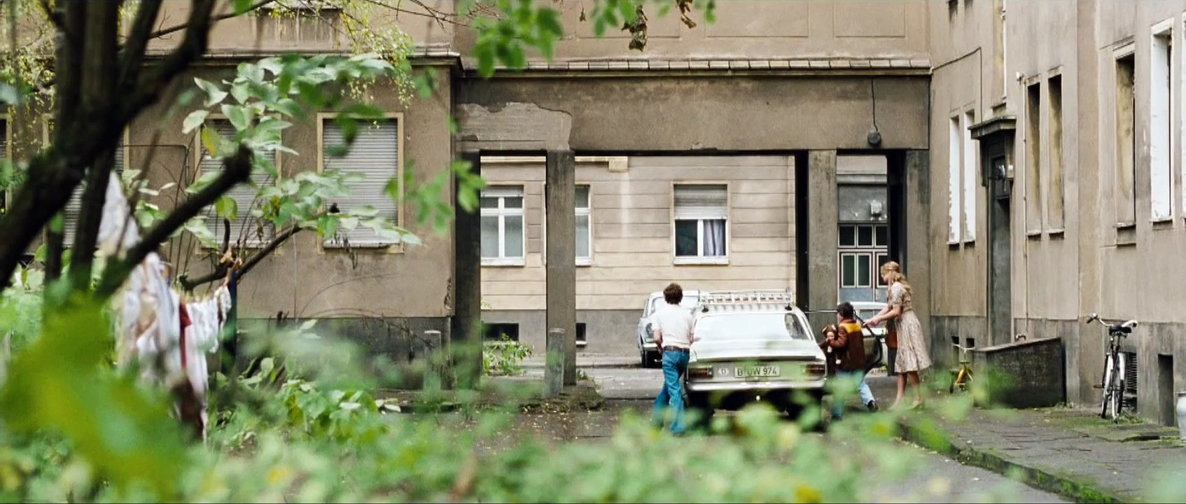 De l'autre côté du mur