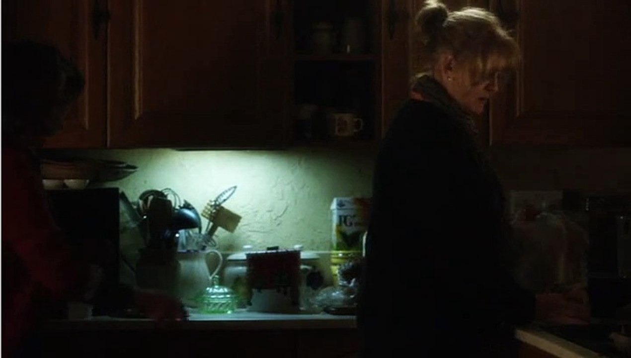 S1E4 Stepsisters washing up