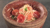 How To Prepare Papaya Salad Thai Style