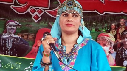 A Kashmiri lady singer perform a very beautiful song at shakar pariaan Lok-Virsa Festival Islamabad Reporting by PCCNN