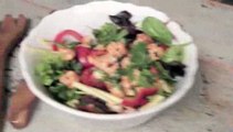 Spicy Chilli Prawn Salad With Lime And Cashew Nuts