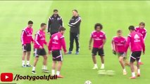 Cristiano Ronaldo with an amazing nutmeg in Real Madrid training 2015