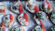 How To Prepare Butter And Bacon Baked Clams