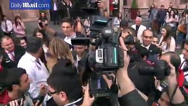 Fans go wild as Kim Kardashian and Khloe Kardashian take insights of Armeina