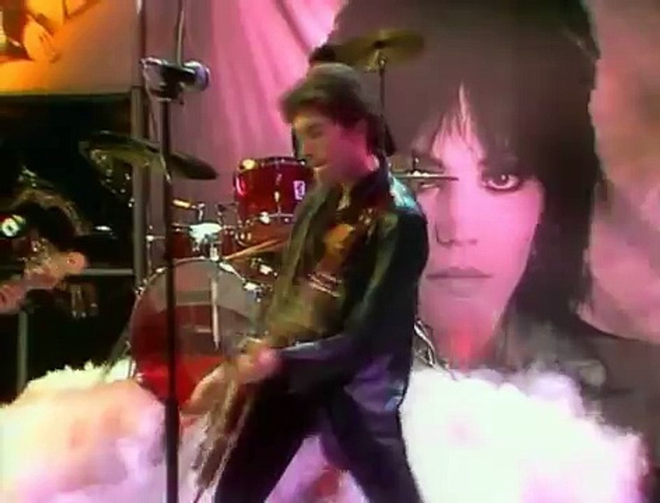 joan jett - crimson and clover 1983.avi