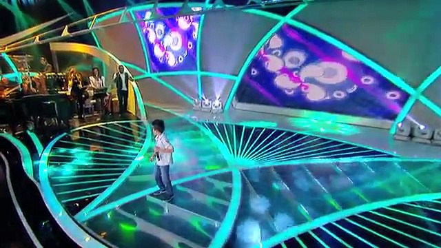 Programa Raul Gil - Alexandre Nunes (Balada Boa) - Jovens Talentos Kids 2013