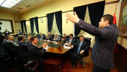 Davutoğlu, Roman Dernek Temsilcilerini Kabul Etti