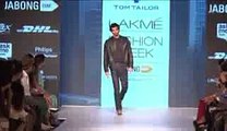 HOT & GORGEOUS CELEBS ON RAMP IN LFW 2015.3gp